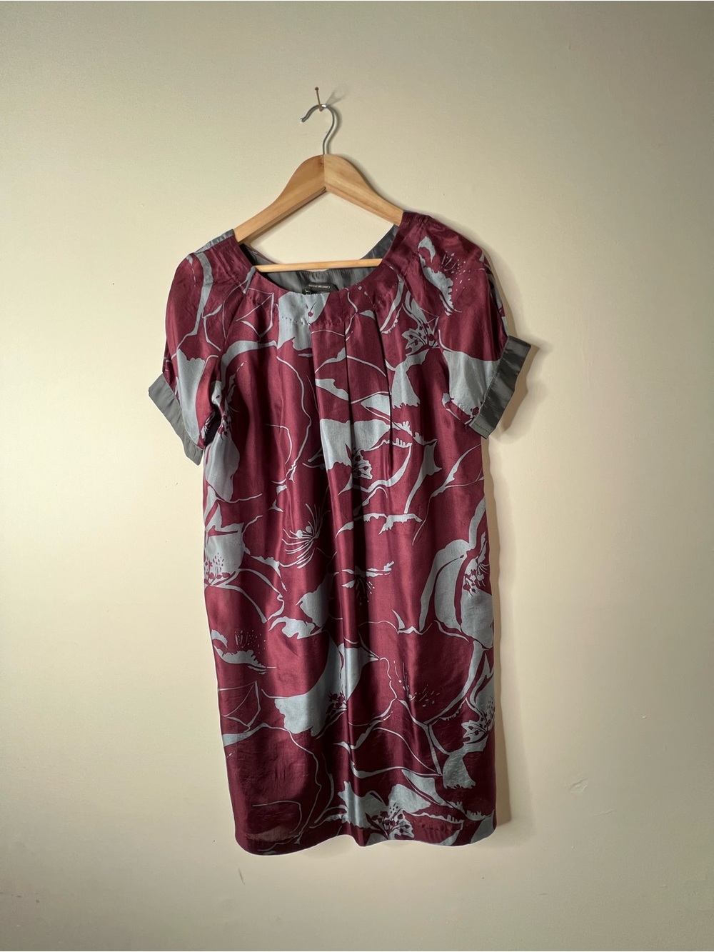 Rozae Nichols Burgundy and Gray Floral Midi Dress